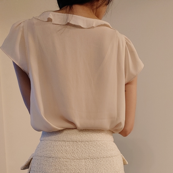 LOFT Ruffle Blouse - Picture 2 of 2